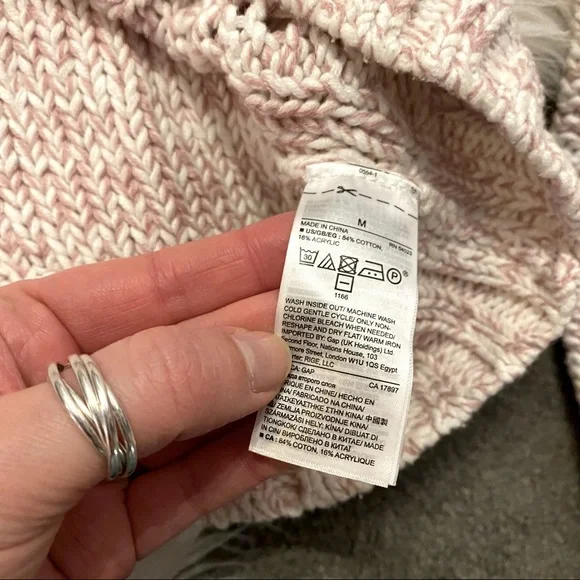 Blush cable-knit sweater - Picture 3 of 5